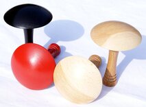 Set Bar Billiards mushrooms (2 natural wood, 1 red, 1 black, flat underside)