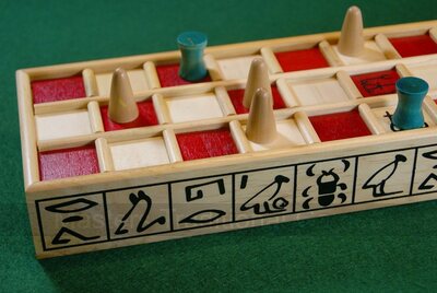 Senet - Ancient Egyptian Board Game - Senat - Sen't