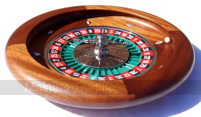 Luxurious Dal Negro 36cm Mahogany Montecarlo Roulette Wheel