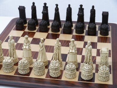 Scottish History Chess Set by Berkeley Chess (cream & brown, board not included)