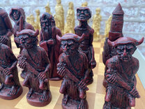 Lord of the Rings Berkeley Chess Set with 5 inch King