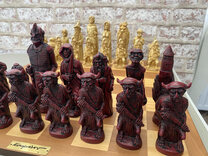 Lord of the Rings Berkeley Chess Set with 5 inch King - Cream & Red