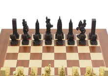 New York Berkeley Chess Set with 4.25 inch King - Cream & Brown