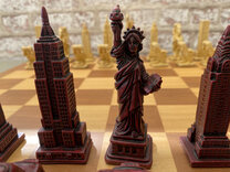 New York Berkeley Chess Set with 4.25 inch King