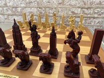 New York Berkeley Chess Set with 4.25 inch King - Cream & Red