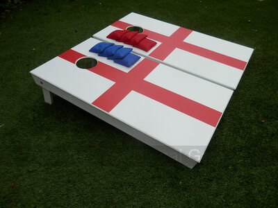 Cornhole - Full Deluxe Set - 2 boards, 8 bags [English Flag]