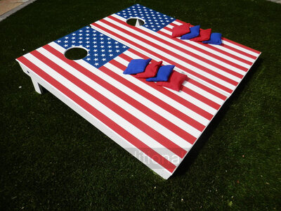 Cornhole - Full Deluxe Set - 2 boards, 8 bags [Stars and Stripes]