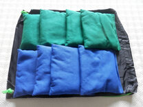 Set of 8 Weatherproof Cornbags for Cornboard / Cornhole in 2 colours [Green and Blue]