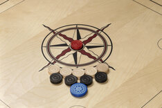 Atelier Radscha Luxury Carrom Board Set - Black/Red Star Design